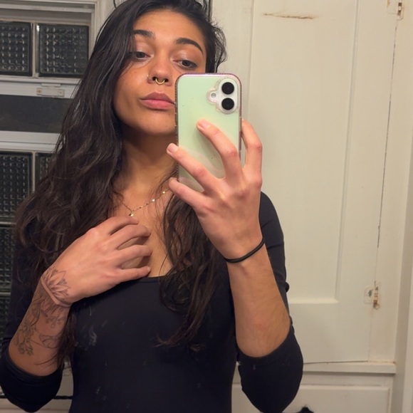 Meet your Posher, Indigo Raine - Picture 6 of 15